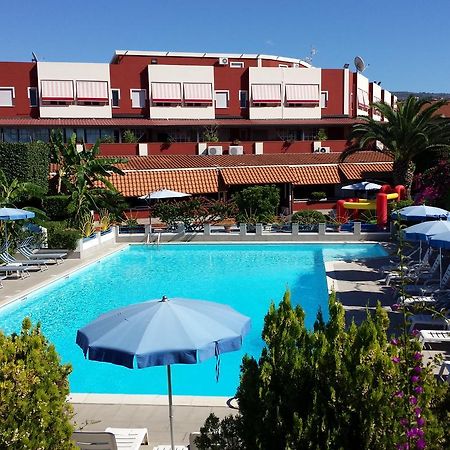 Residence Hotel Felix 리카디 외부 사진