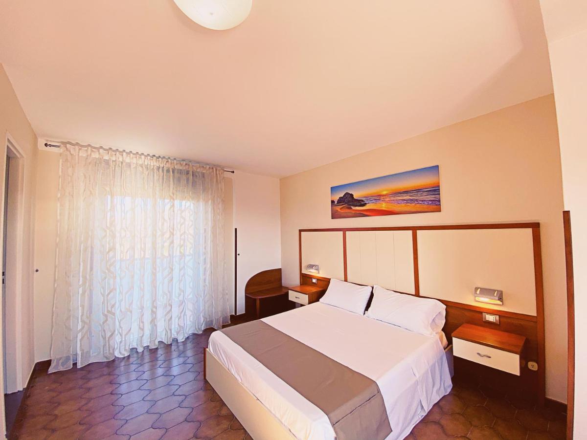Residence Hotel Felix 리카디 외부 사진