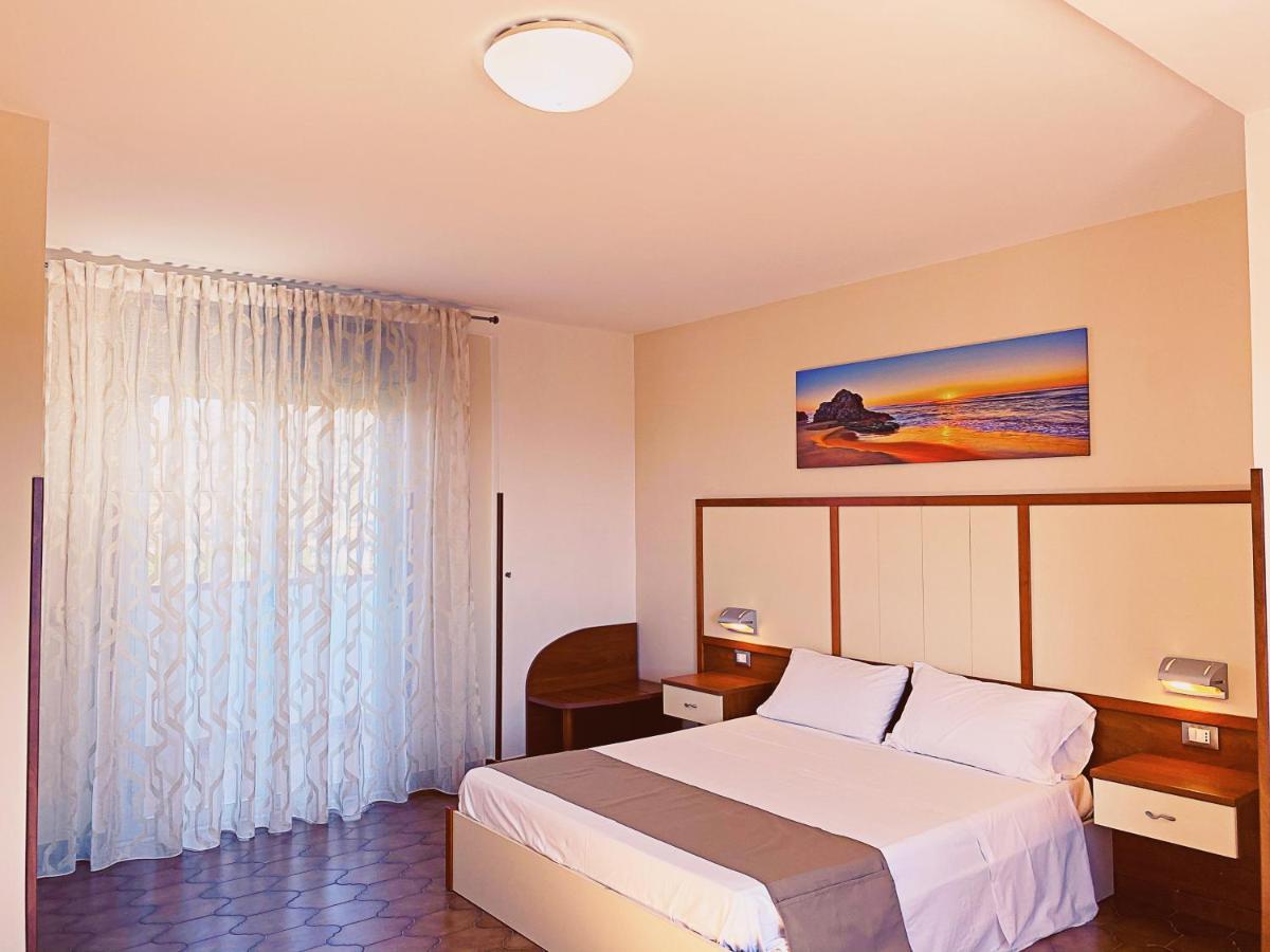 Residence Hotel Felix 리카디 외부 사진