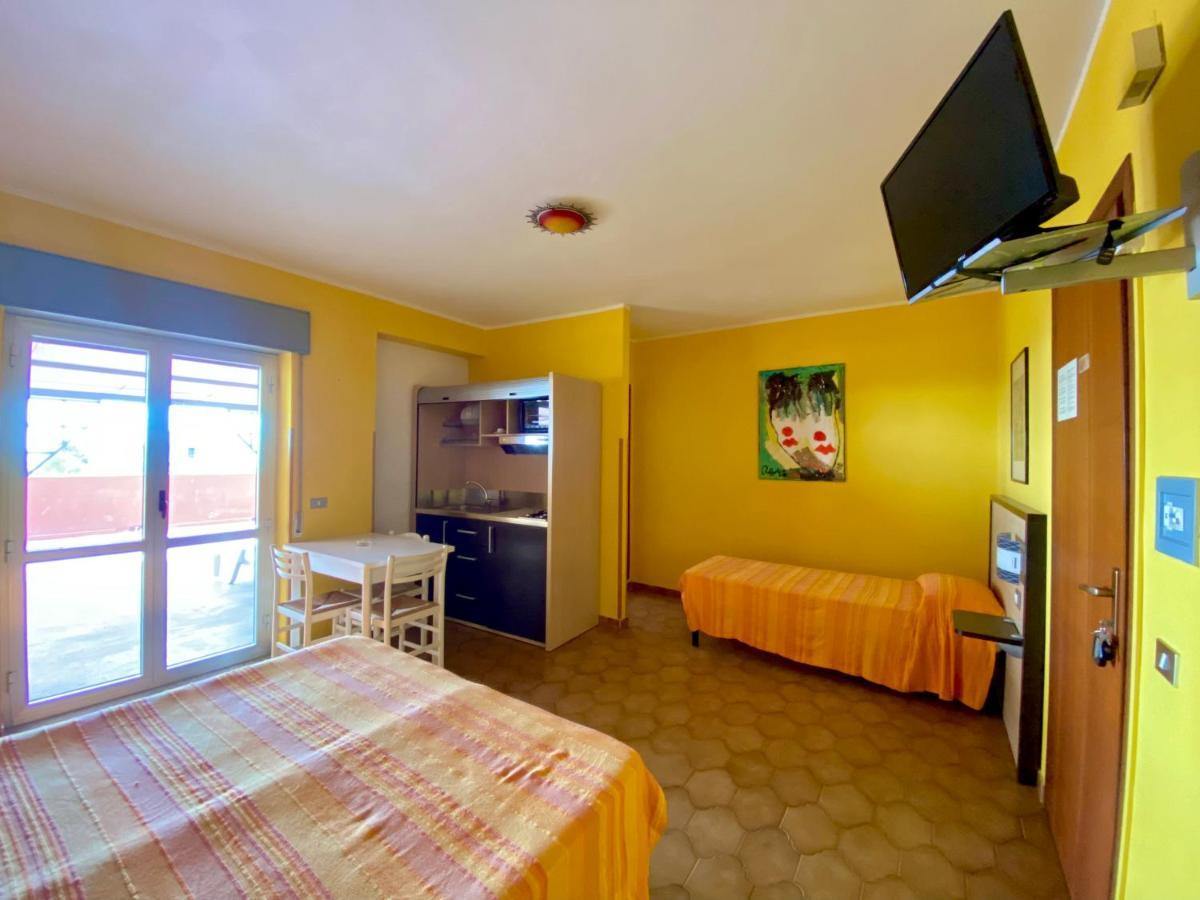 Residence Hotel Felix 리카디 외부 사진