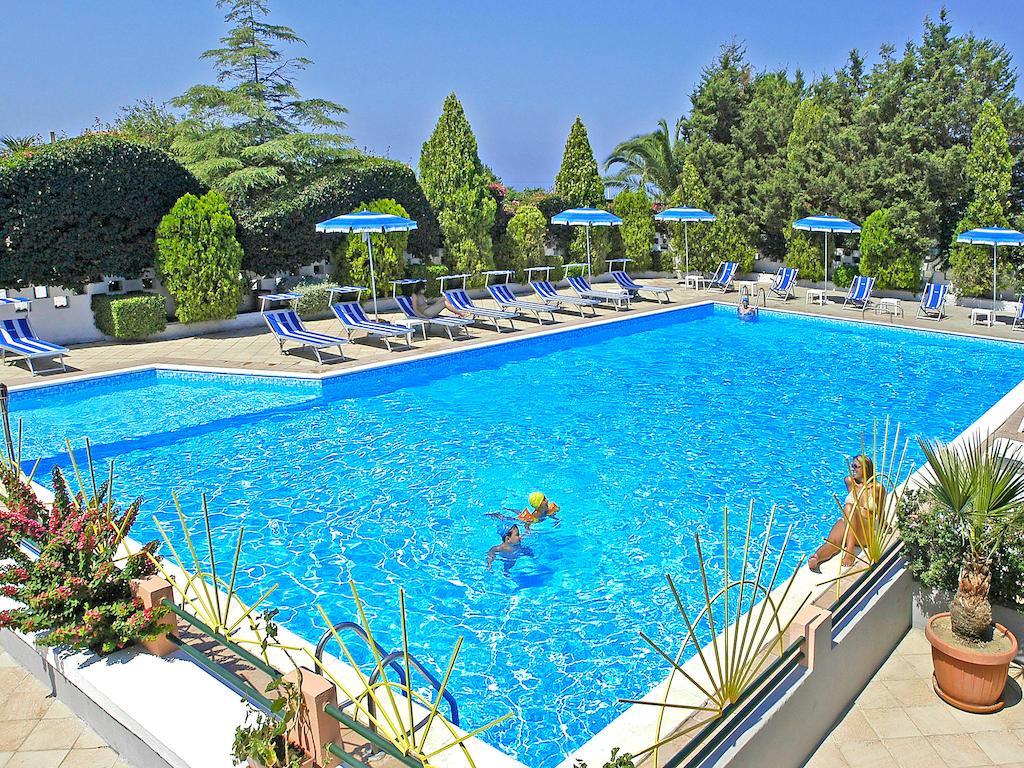 Residence Hotel Felix 리카디 외부 사진