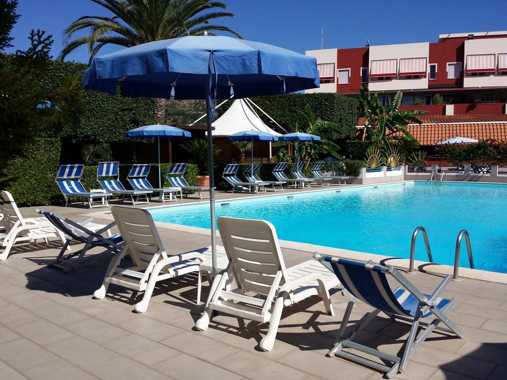 Residence Hotel Felix 리카디 외부 사진